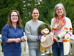 Die Lehrkräfte des Fachbereichs Grundstufe (v.l.n.r.): Kirsten Corneli, Julia Heller, Stefanie Krämer-Laame (ohne Bild: Alla Müller)
