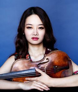 Bomsori Kim - Violine (c: Harald Hoffmann, Deutsche Grammophon)
