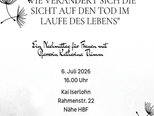 Gemeinsam mit Pfarrerin Katharina Thimm beschäftigen sich die Frauen mit der Sicht auf den Tod. 
