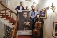 Vorsitzende des Freundeskreises der Musikschule, Bürgermeister Michael Joithe und Musikschulleiter Paul Breidenstein 