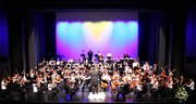 Das Bild zeigt das Sinfonieorchester der Musikschule Iserlohn mit Bruno Leonardo Gelber und Florian Ludwig bei der Generalprobe am 26.9.2009.
