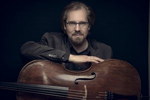 Wolfgang Emanuel Schmidt - Violoncello 