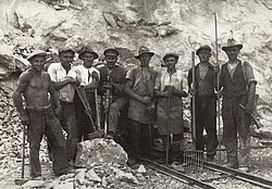 Arbeiter im Letmather Steinbruch