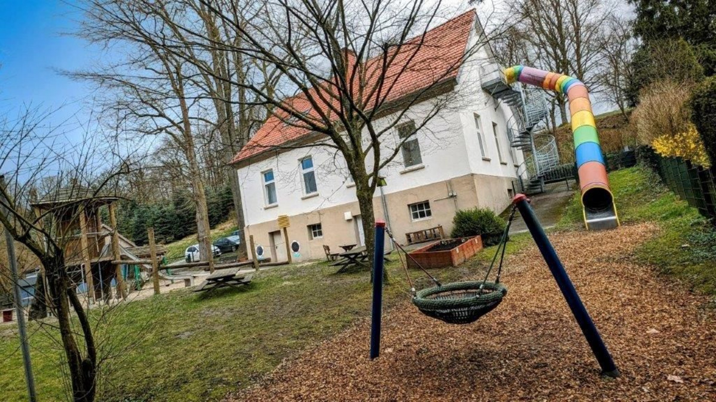 Das Bild zeigt den Kindergarten Bärenhöhle