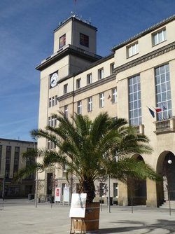 Das Bild zeigt das Rathaus der Stadt Chorzów.