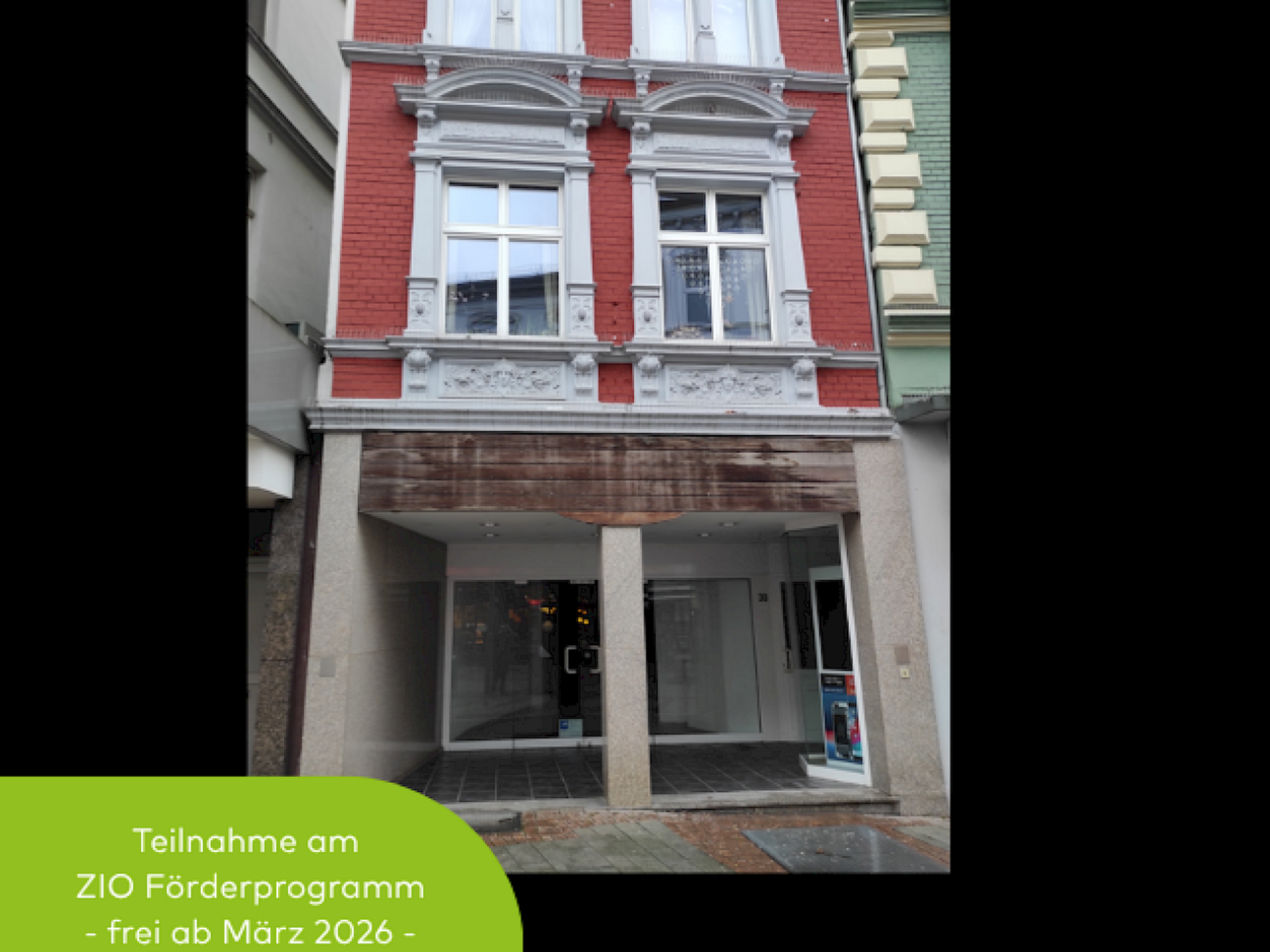 Das Bild zeigt die Fassade des Hauses Wermingser Straße 30