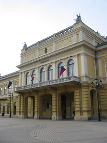 Das Bild zeigt das Rathaus der ungarischen Partnerstadt.