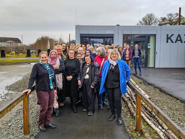 Mehr als 60 Frauen kamen im KAI zum ersten Treffen des "Café Vielfalt" zusammen.