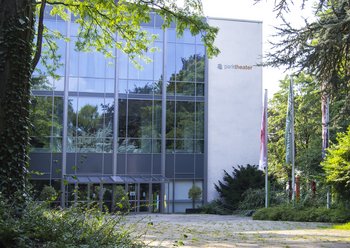 Das Bild zeigt das Parktheater Iserlohn von außen.