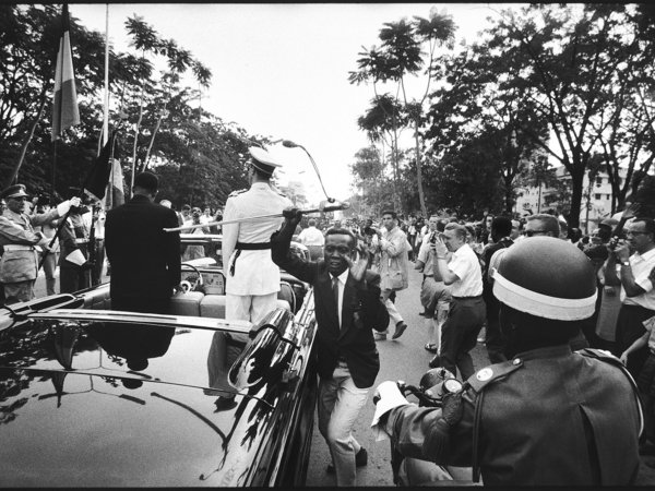 Ausstellung „Astonish me! Fotografie aus der Sammlung Koetzle“ 