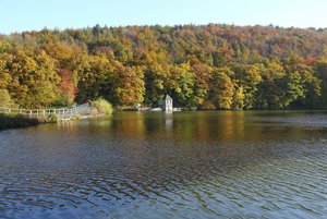 Das Bild zeigt den Seilersee