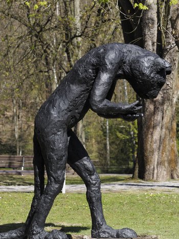Katzenskulptur von Laura Ford im Volksgarten Letmathe