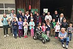 Familienausflug der „Wilden 13“ auf den Stiftungshof in Kalthof