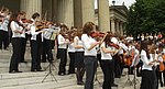 Das Sinfonieorchester der Musikschule beim Konzert auf dem Heldenplatz in Budapest