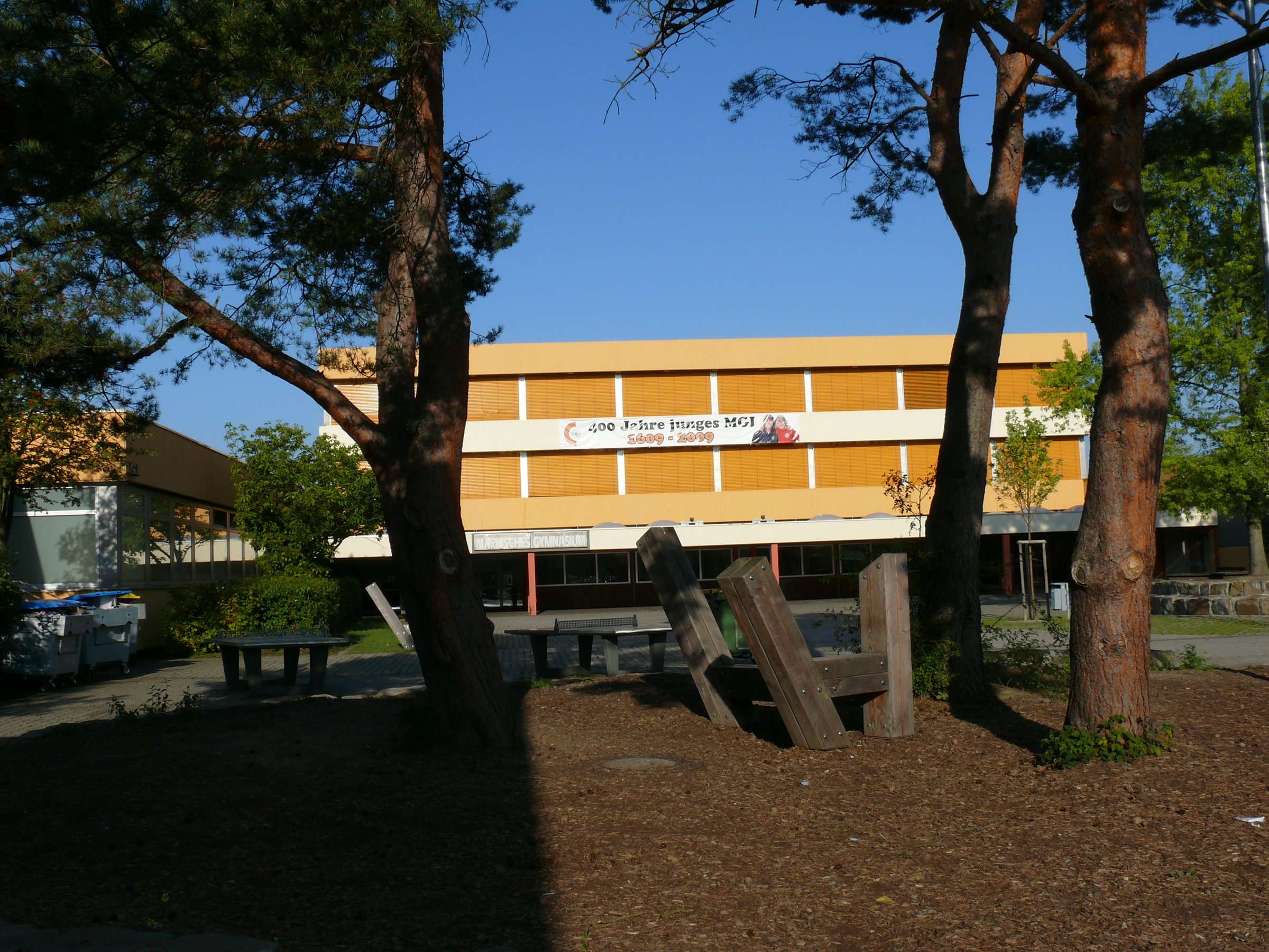 Das Bild zeigt das Märkische Gymnasium.