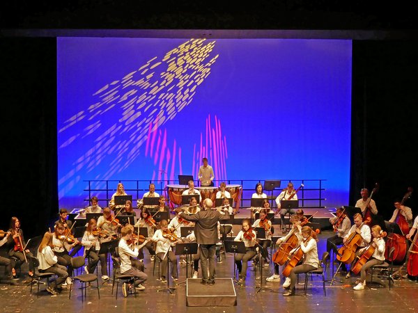 Im Parktheater Iserlohn präsentieren sich am 10. Mai die verschiedenen Orchestergruppen der Musikschule. 