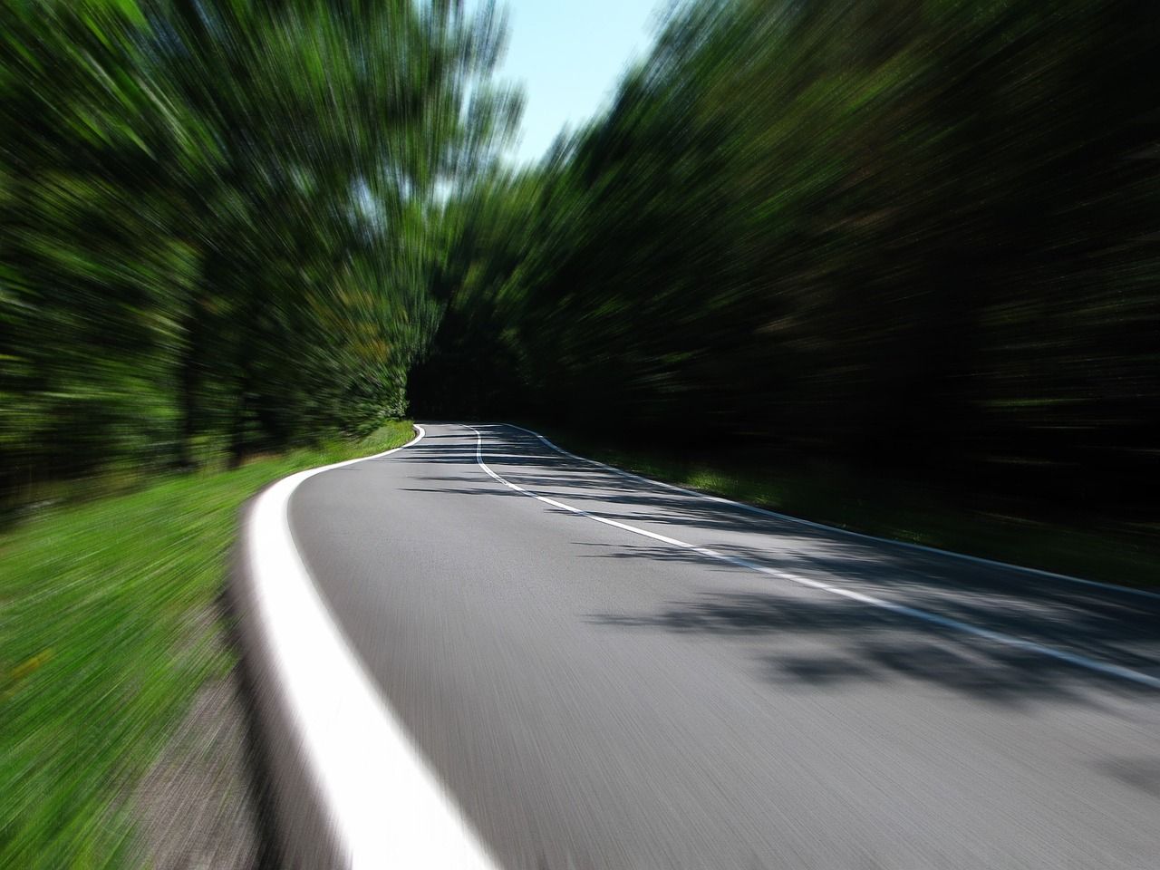 Straße_pixabay_jingoba