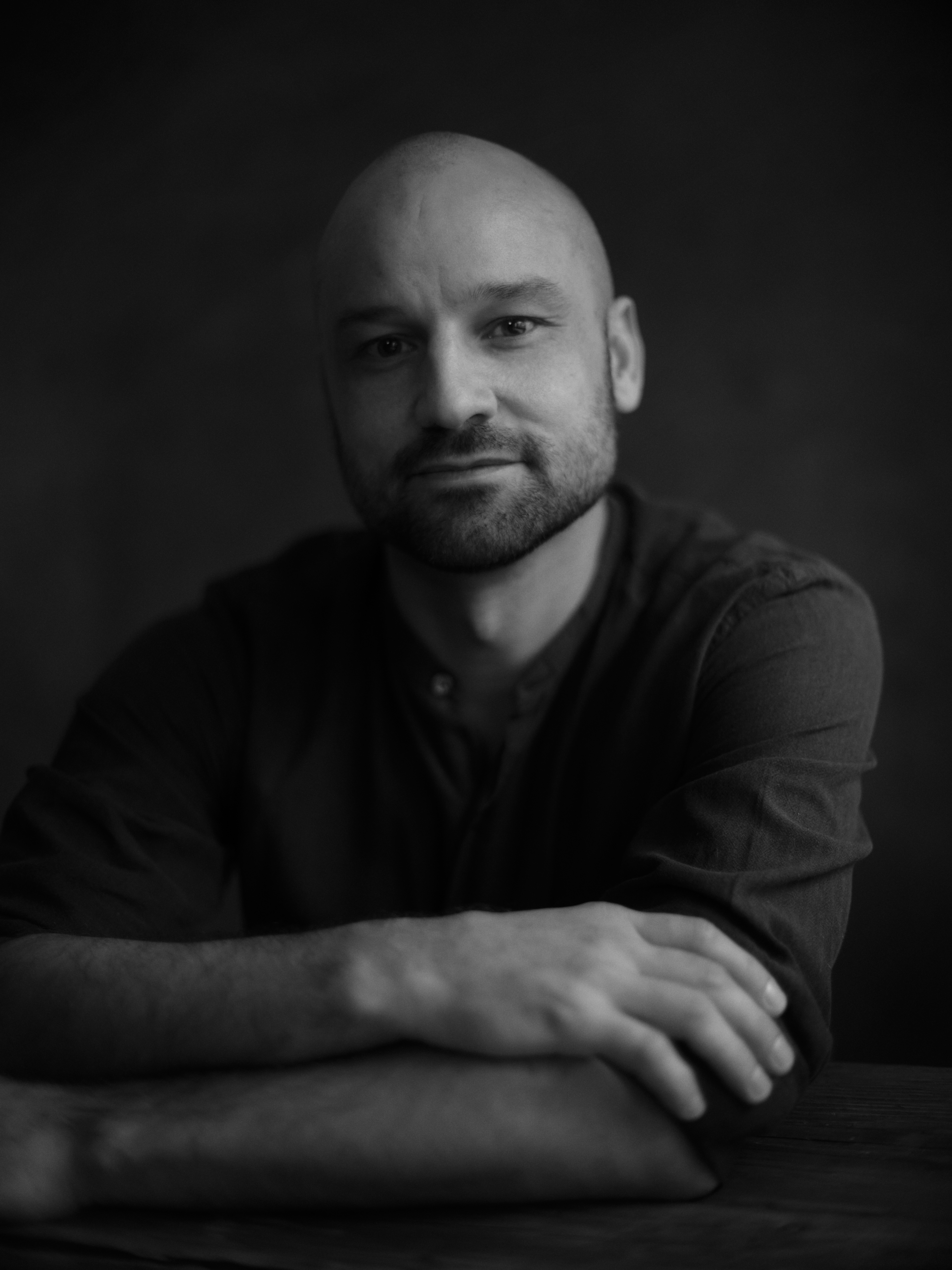 Manolo Ty, renommierter Fotograf, Journalist und Autor aus Berlin.