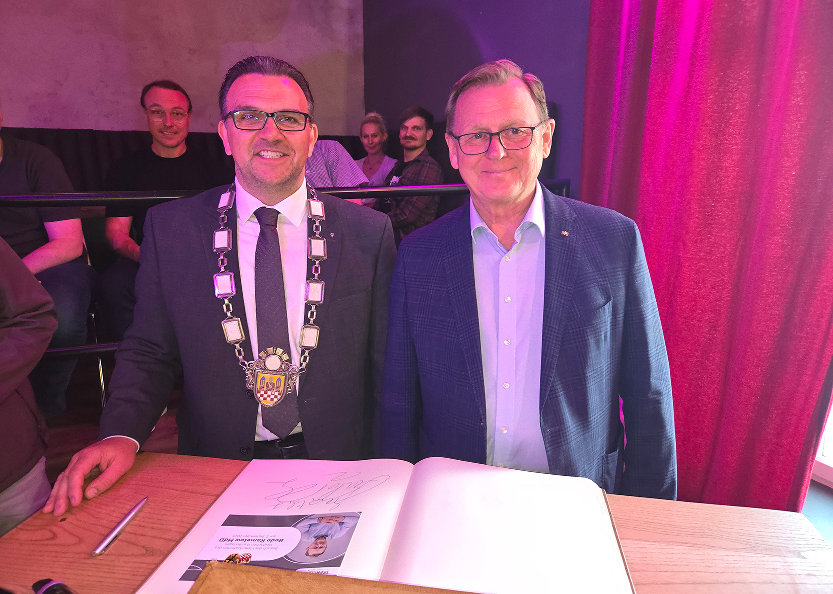 Bürgermeister Michael Joithe empfängt Bodo Ramelow in der Waldstadt Iserlohn.