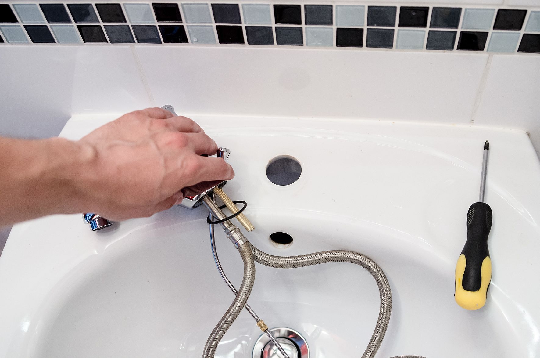 Wasserhahn reparieren