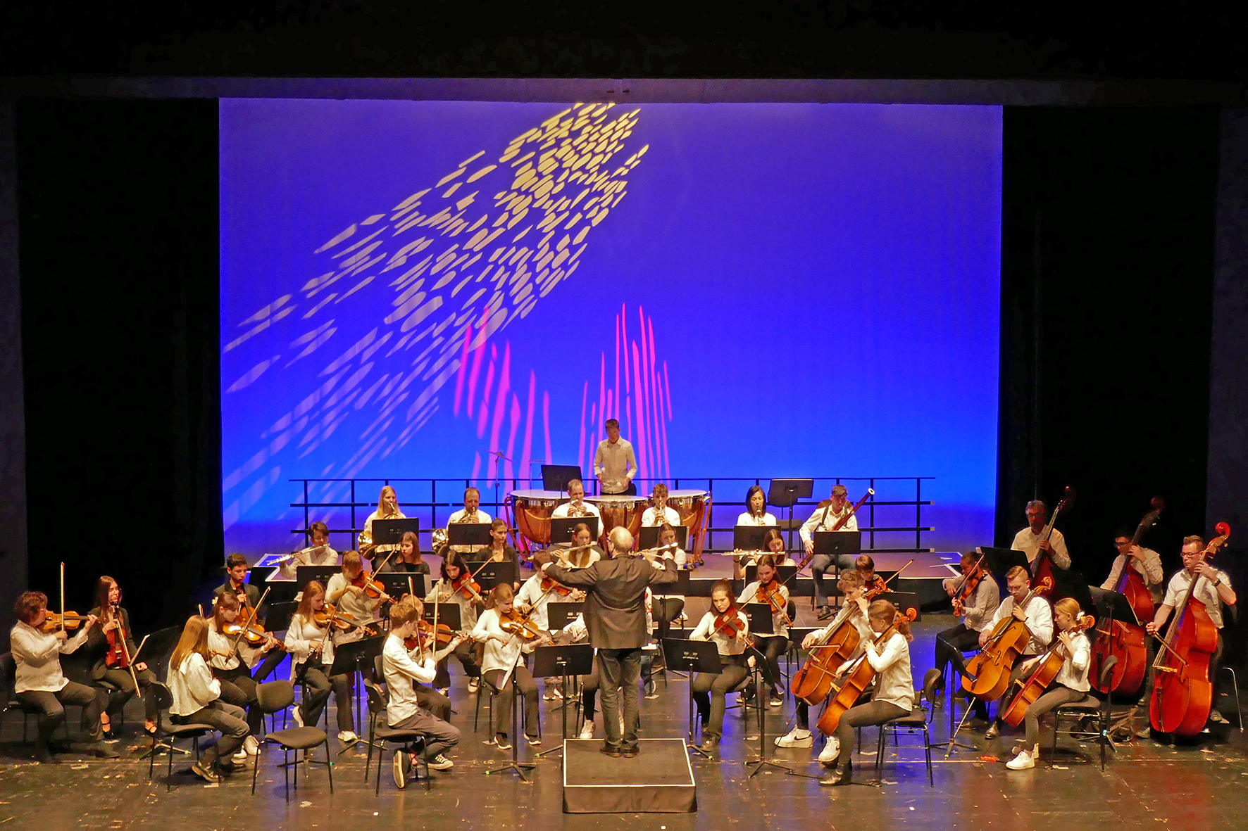 Im Parktheater Iserlohn präsentieren sich am 10. Mai die verschiedenen Orchestergruppen der Musikschule. 