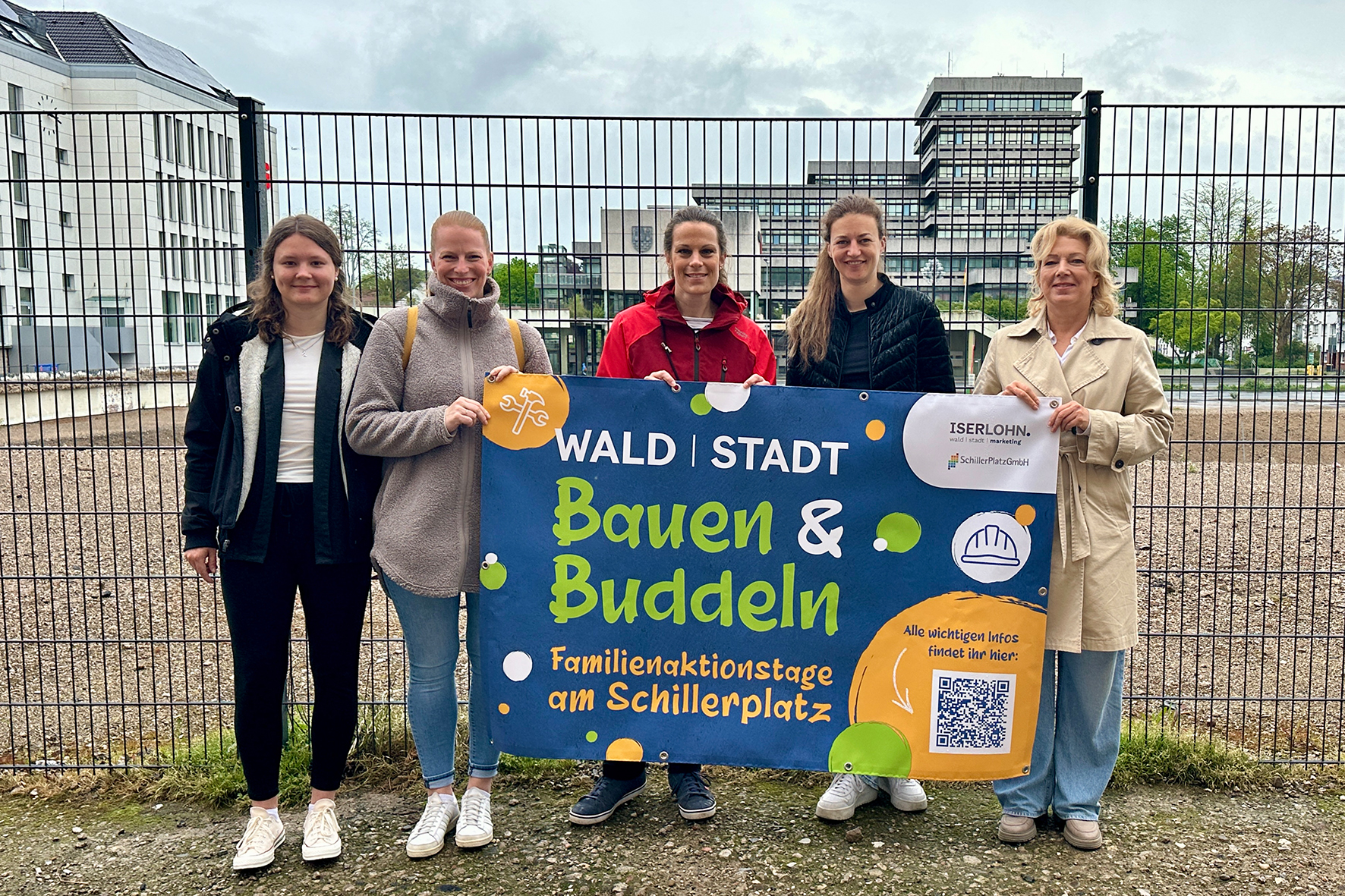 v.r.n.l.: Anna Andress, Carmen Kammer (beide Schillerplatz GmbH), Simone Korte, Judith Miklis und Janine Meidow (alle drei Stadtmarketing).