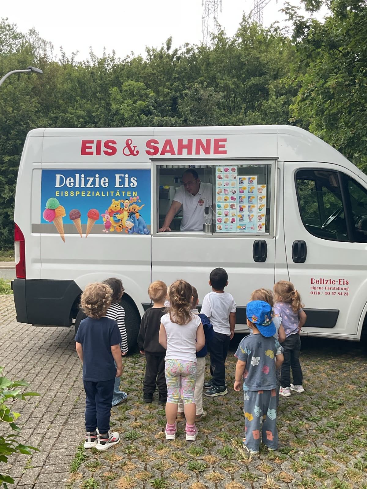 Eiswagen an der Kita Erbenberg