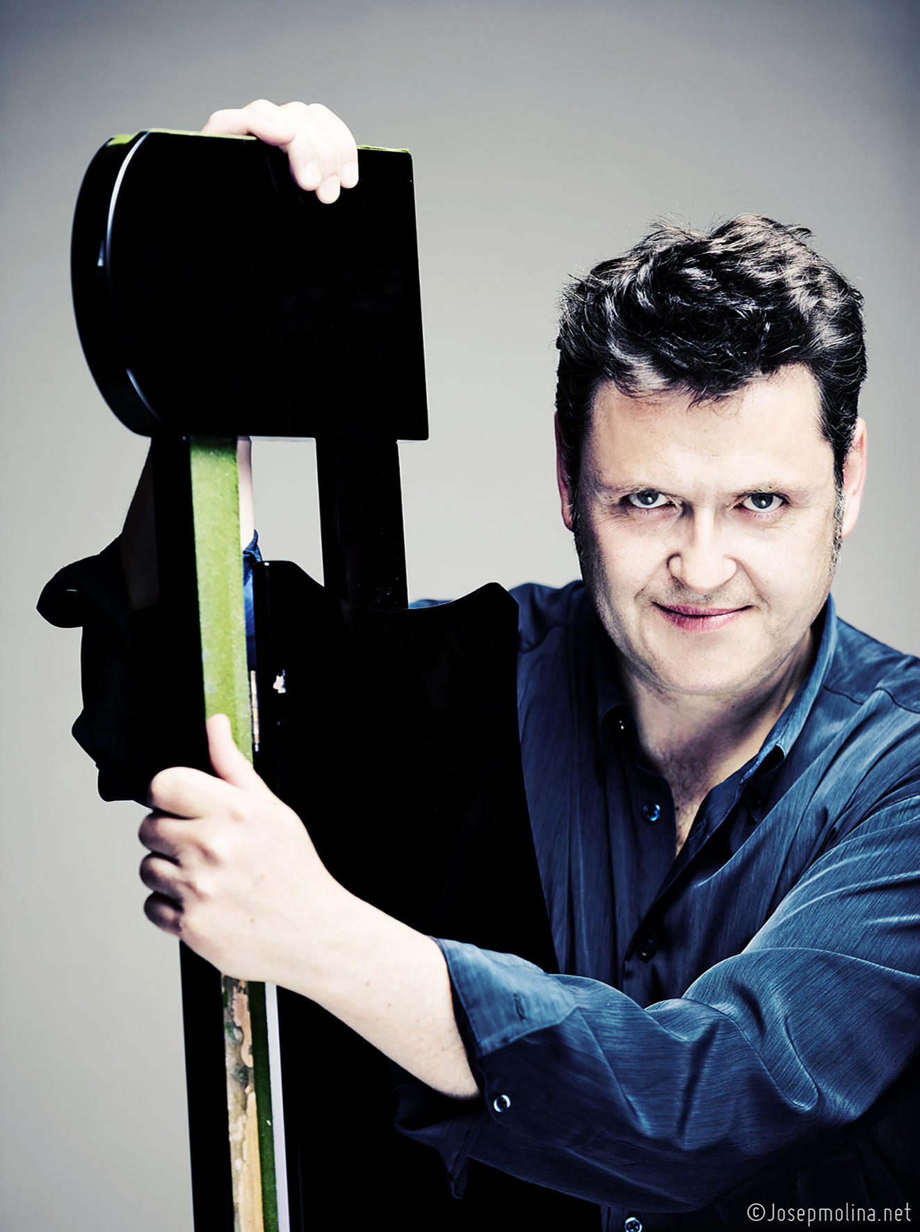 Der mehrfach ausgezeichnete Pianist Paul Rivinius konzertiert mit Künstlerinnen und Künstlern in der ganzen Welt.